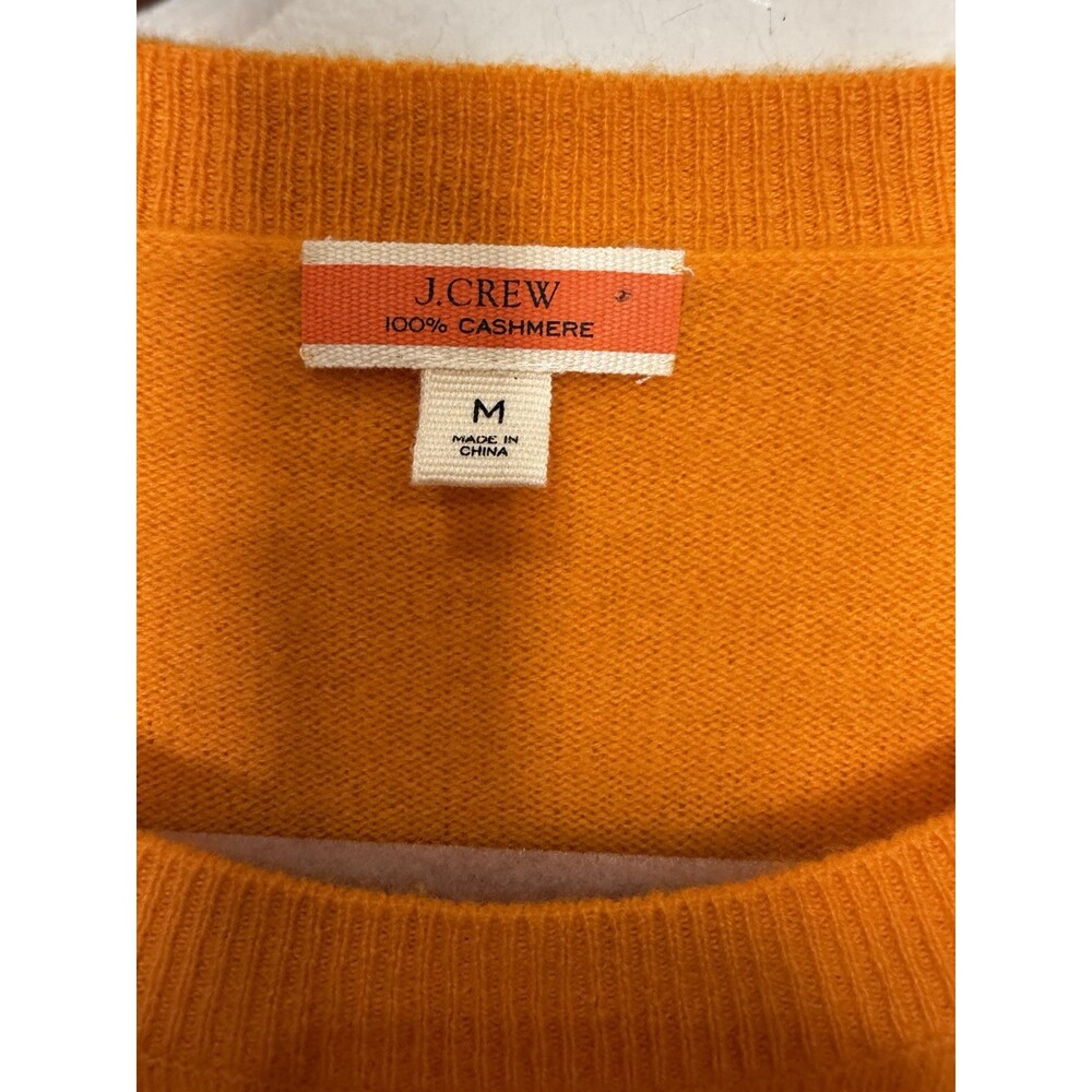 J. Crew Cashmere Classic Fit crewneck sweater Size Medium Orange Soft Classic - Picture 3 of 7